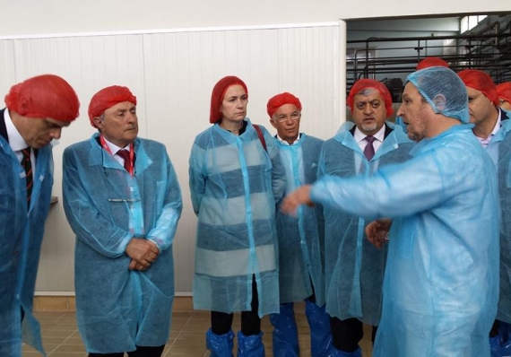 Assessore Falchi visita caseificio Podda